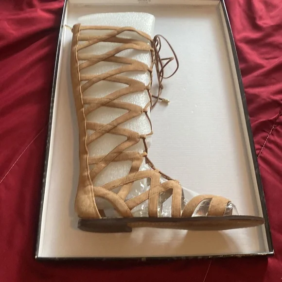 Tan, sued, lace up to calf sandal!  Very Stylish. - Picture 3 of 9